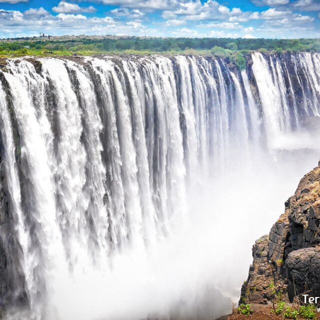 Ens impregnarem de l'aigua salvatge del Zambezi en les Cascades Victòria.