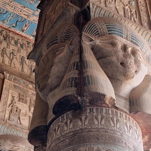 Nos imaginaremos en tiempos de los antiguos faraones al entrar en el bello templo de Dendera.