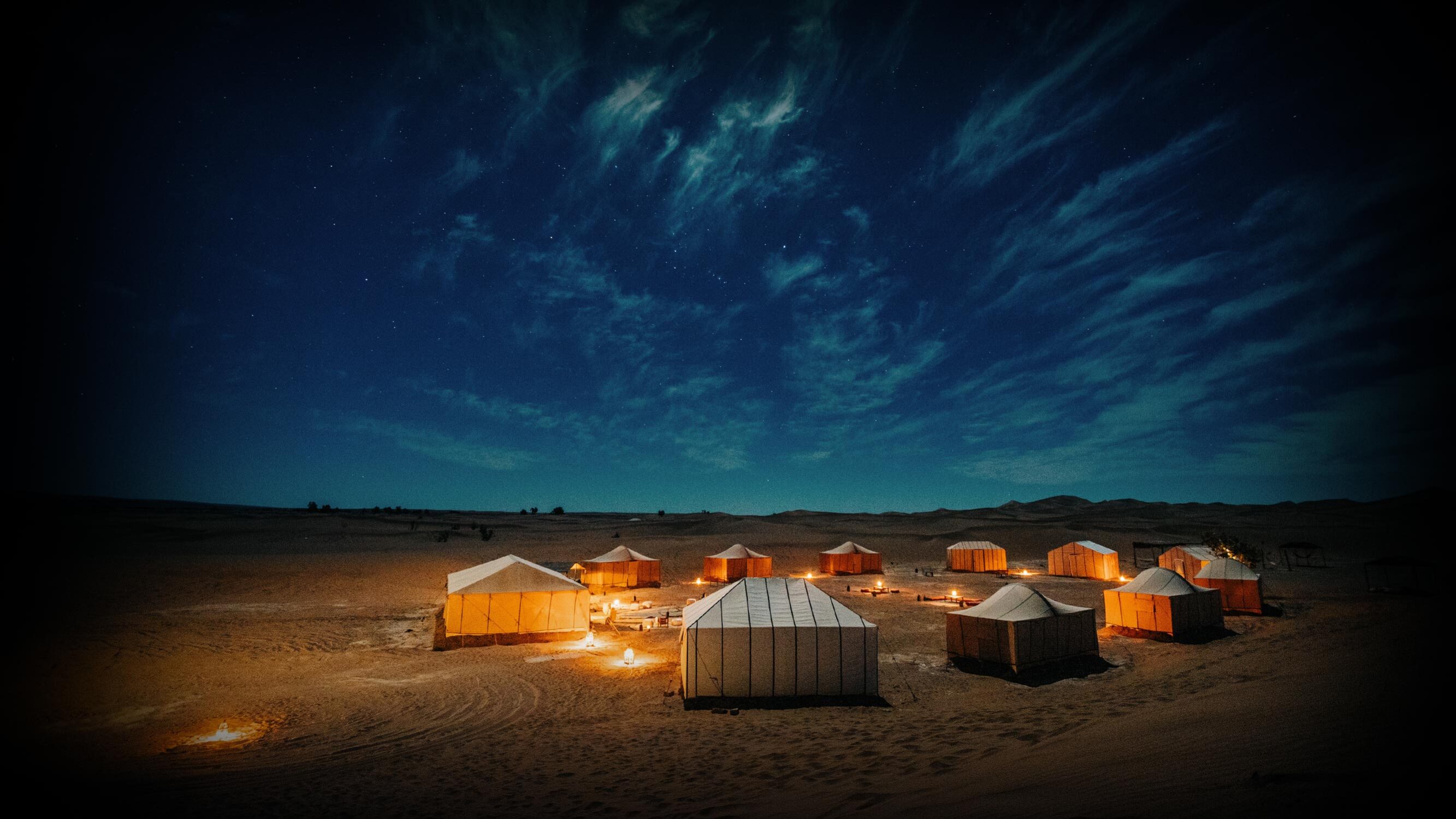 Un viaje a la esencia de Marruecos, alojándonos en Riads y Campamentos de Haimas.