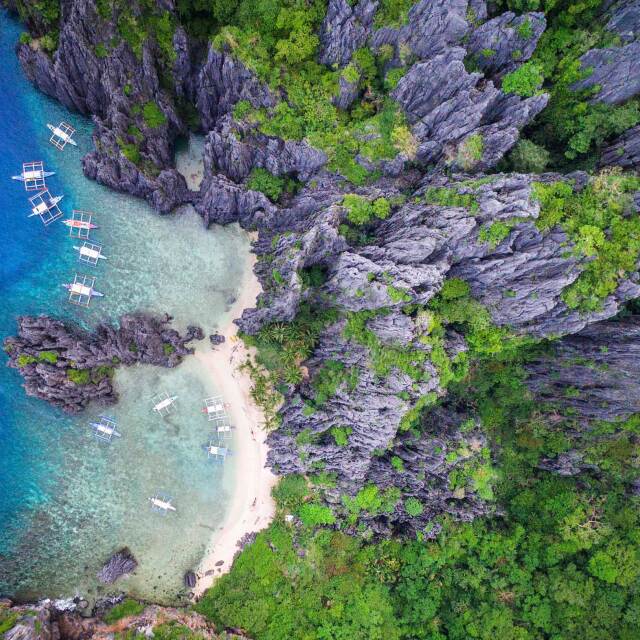 Pocos lugares son tan espectaculares como el Nido. Si exite el paraíso en la tierra, este está en la Isla de Palawan.