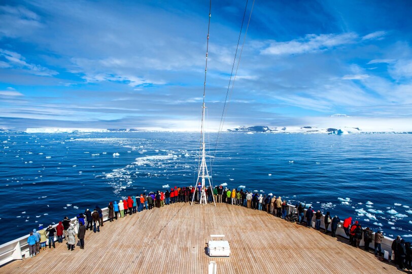 Blackpepper Viajes Antartida Galeria 0002 Vistas Barco Expedicion