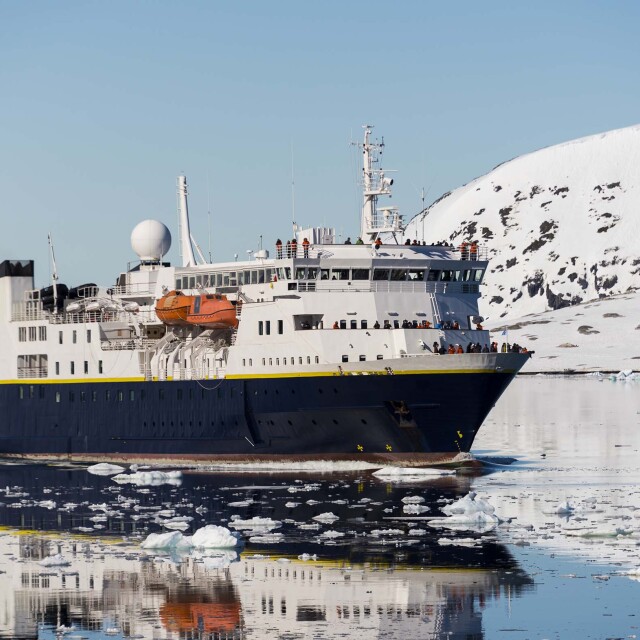 Una gran expedición a bordo de uno de los cruceros por el Ártico.