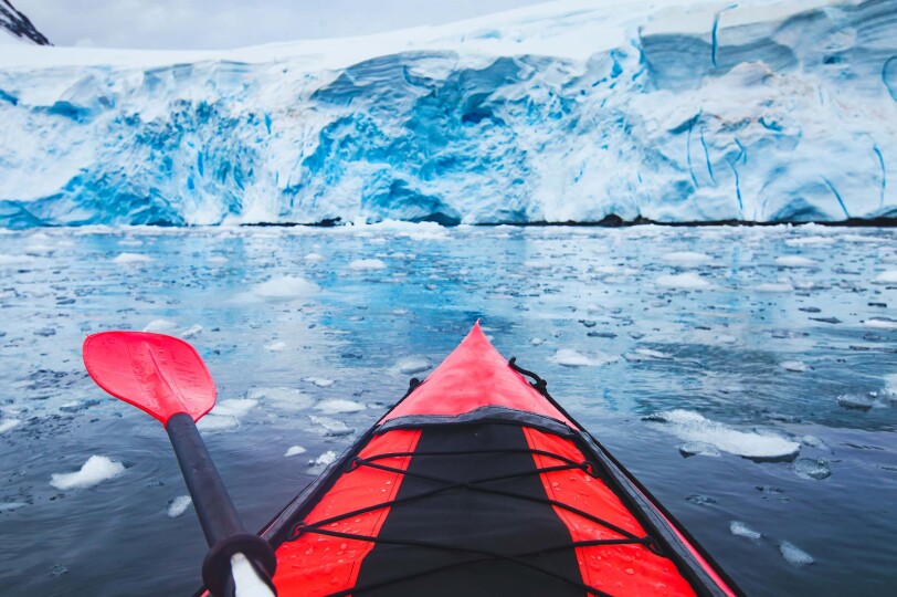 Blackpepper Viajes Antartida Galeria 0050 Deporte Aventura Extremo Antartida Kayak Remar Kayak Icebergs Antarticos Invie