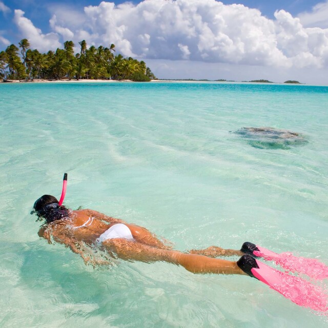 Practicar surf o fer snorkel a Tahití Iti.