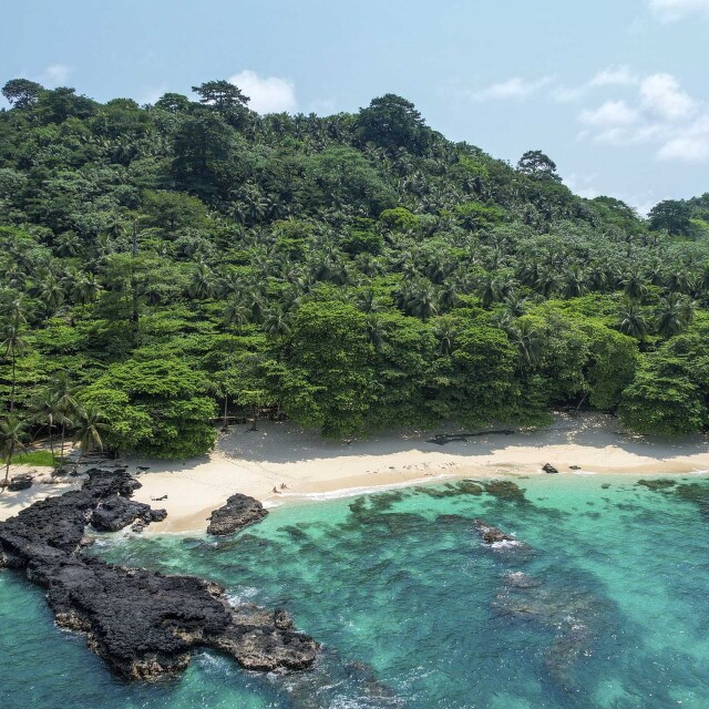 Bahía das Agulhas: Naturaleza Pura en Príncipe.