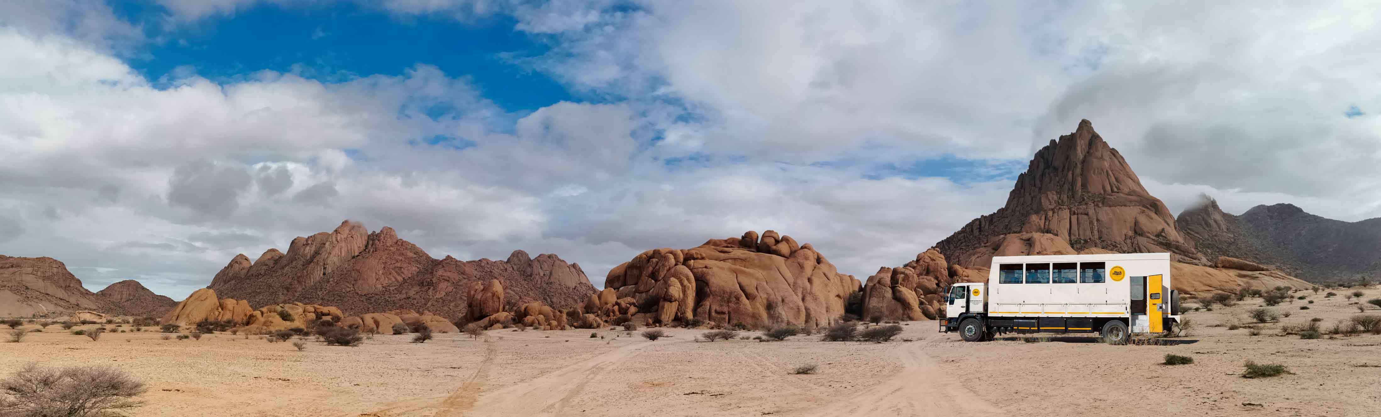 Viajes Namibia, Spitzkjope. Camión BlackPepper