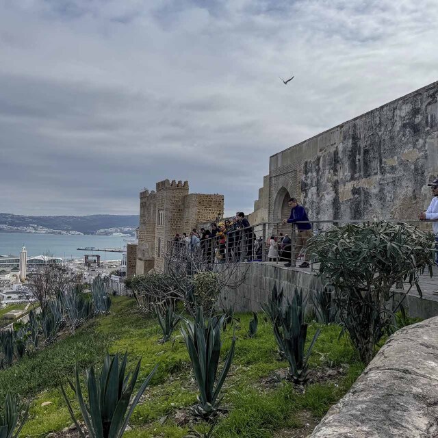 Disfrutar del encanto costero y las vistas panorámicas de Tánger.