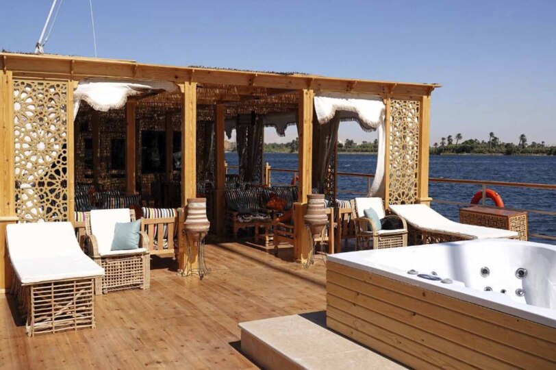 Viajes Egipto Blackpepper Travel 0009 Dahabiya Terraza Superior Y Jacuzzi