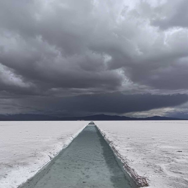Sentir la inmensidad de las Salinas Grandes.