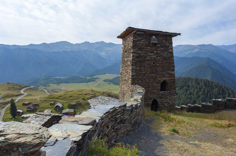 Viajes Georgia Blackpepper 0005 Upper Omalo Village Fortress Keselo Travel Georgia Caucasus