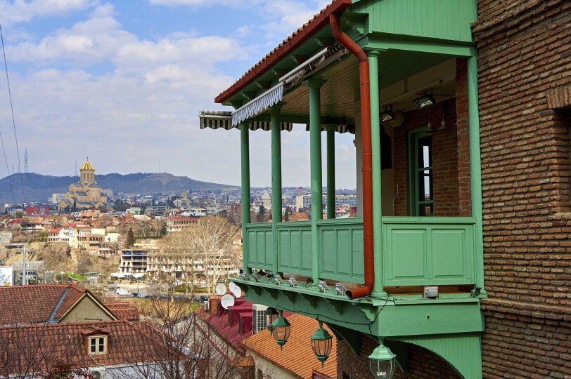 Viajes Georgia Blackpepper 0024 Cityscape Old City Tbilisi Balcony Old Building Soul Atmosphere Georgia Tbilisi Georgia