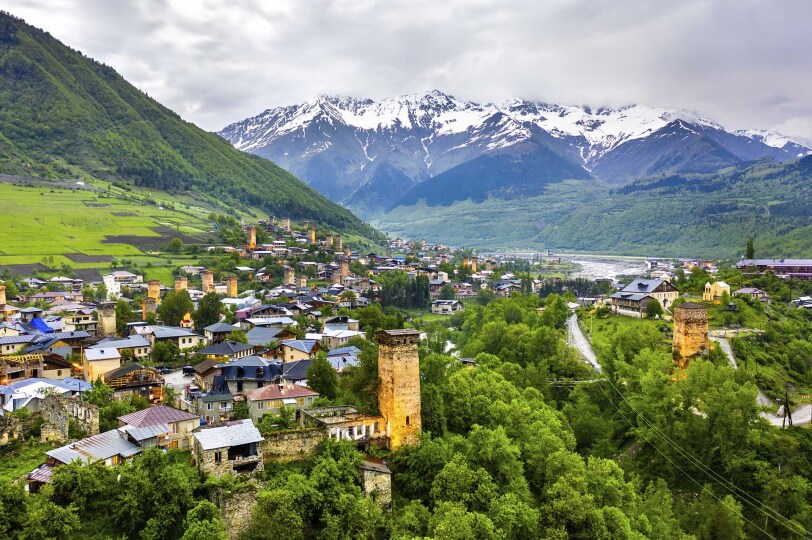 Viajes Georgia Blackpepper 0033 Aerial View Mestia Village With Typical Tower Houses Upper Svaneti Georgia