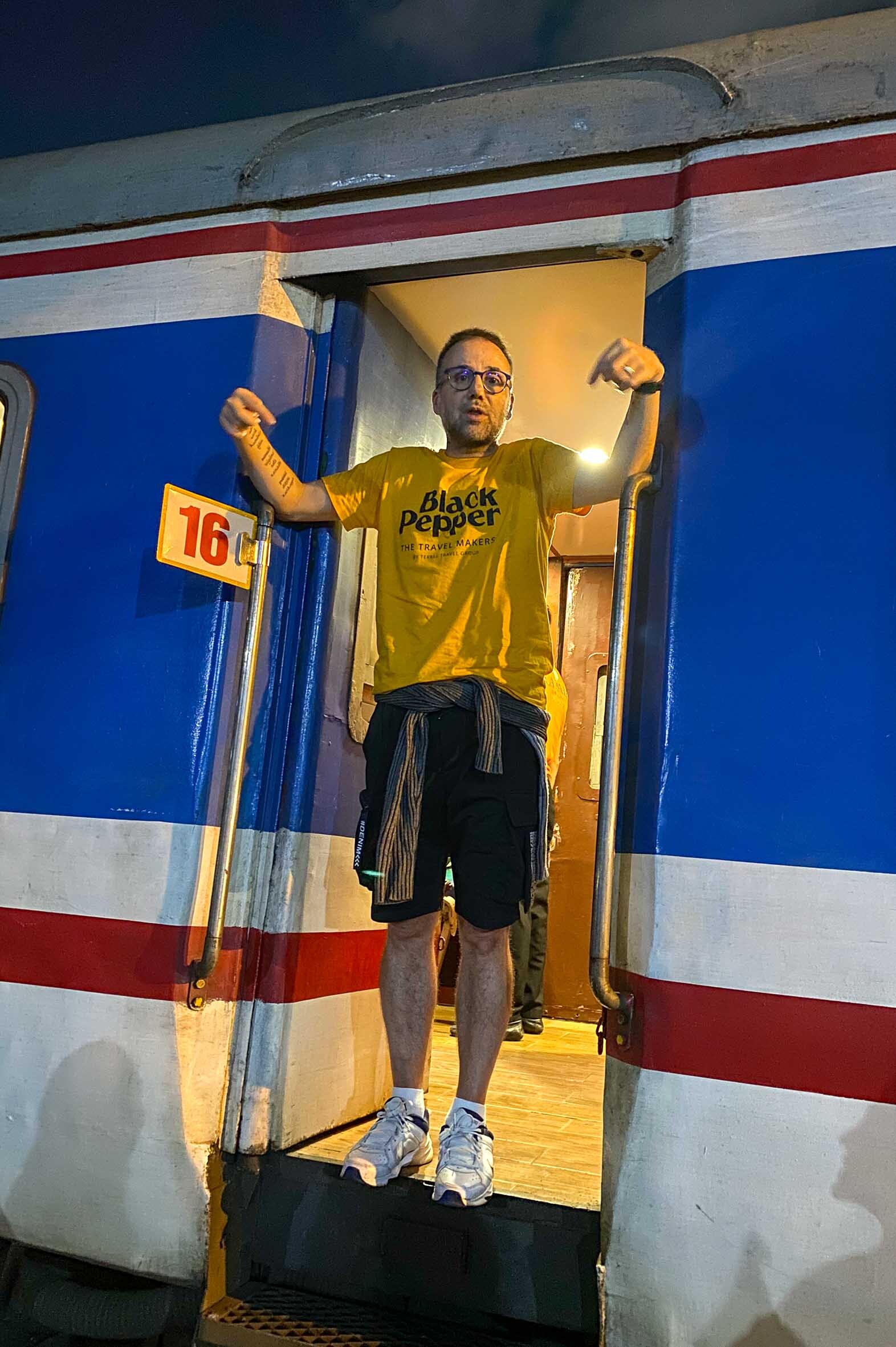 Viajes Vietnam Norte Blackpepper Vertical 0032 Galeria 0004 Tren