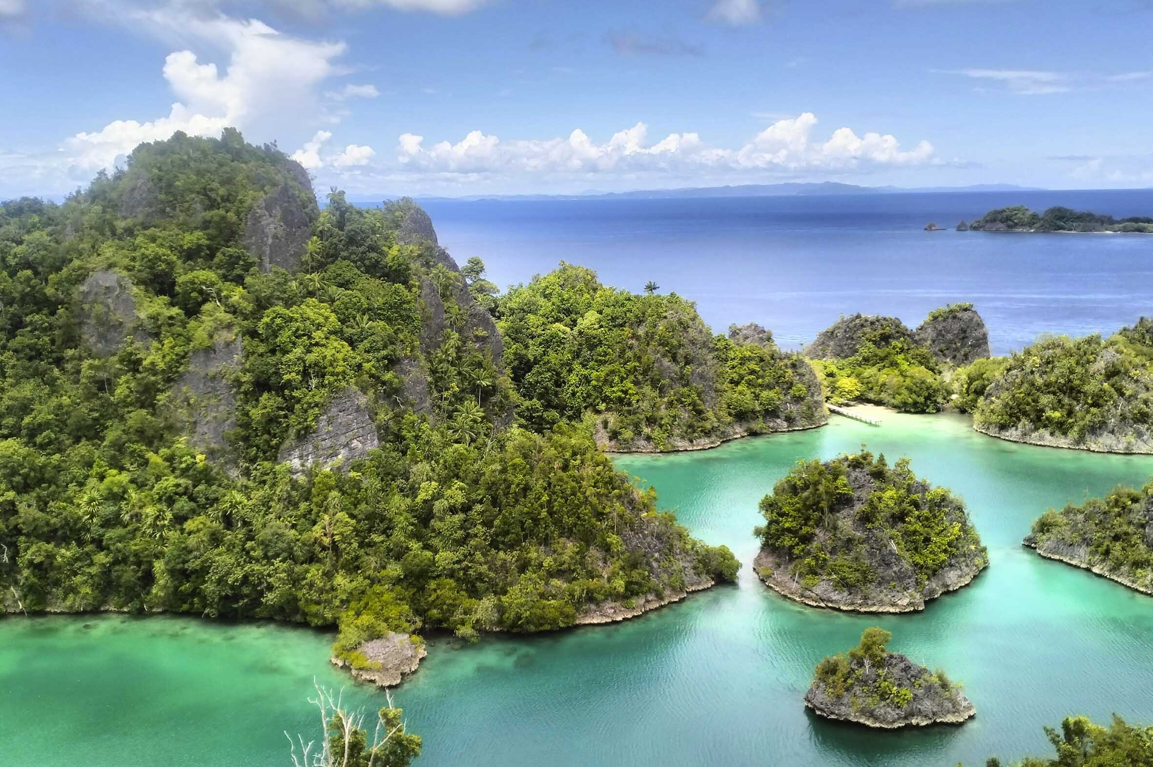 Viajar a Raja Ampat: guía completa 2026, cómo llegar y por qué combinarlo con Sumatra