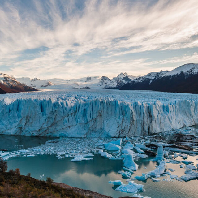 Perito Moreno, una de las estrellas del campo de hielo Patagónico.